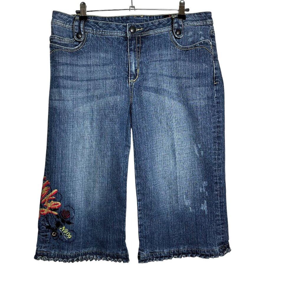 Akademiks‎ Graffiti Embroidered Bermuda Capri Denim Shorts 2X | Y2K Streetwear